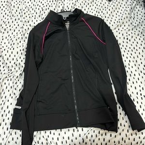 Long sleeve, semi-fitted dry fit jacket